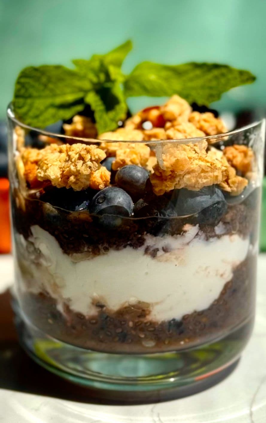 Delicious Berry Chia Pudding with Greek Yogurt & Granola