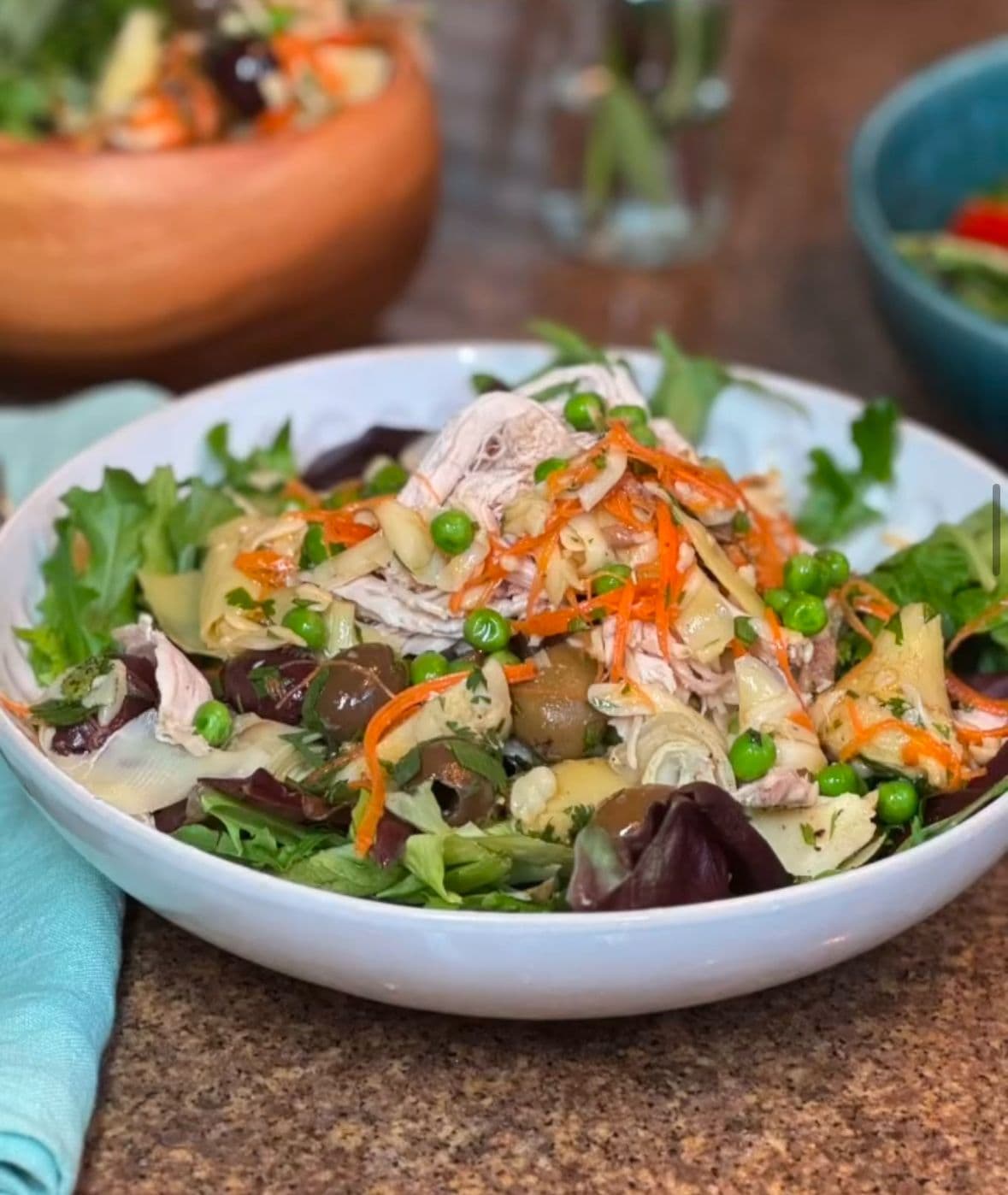 Mediterranean Salad with Shredded Chicken & Homemade Vinaigrette