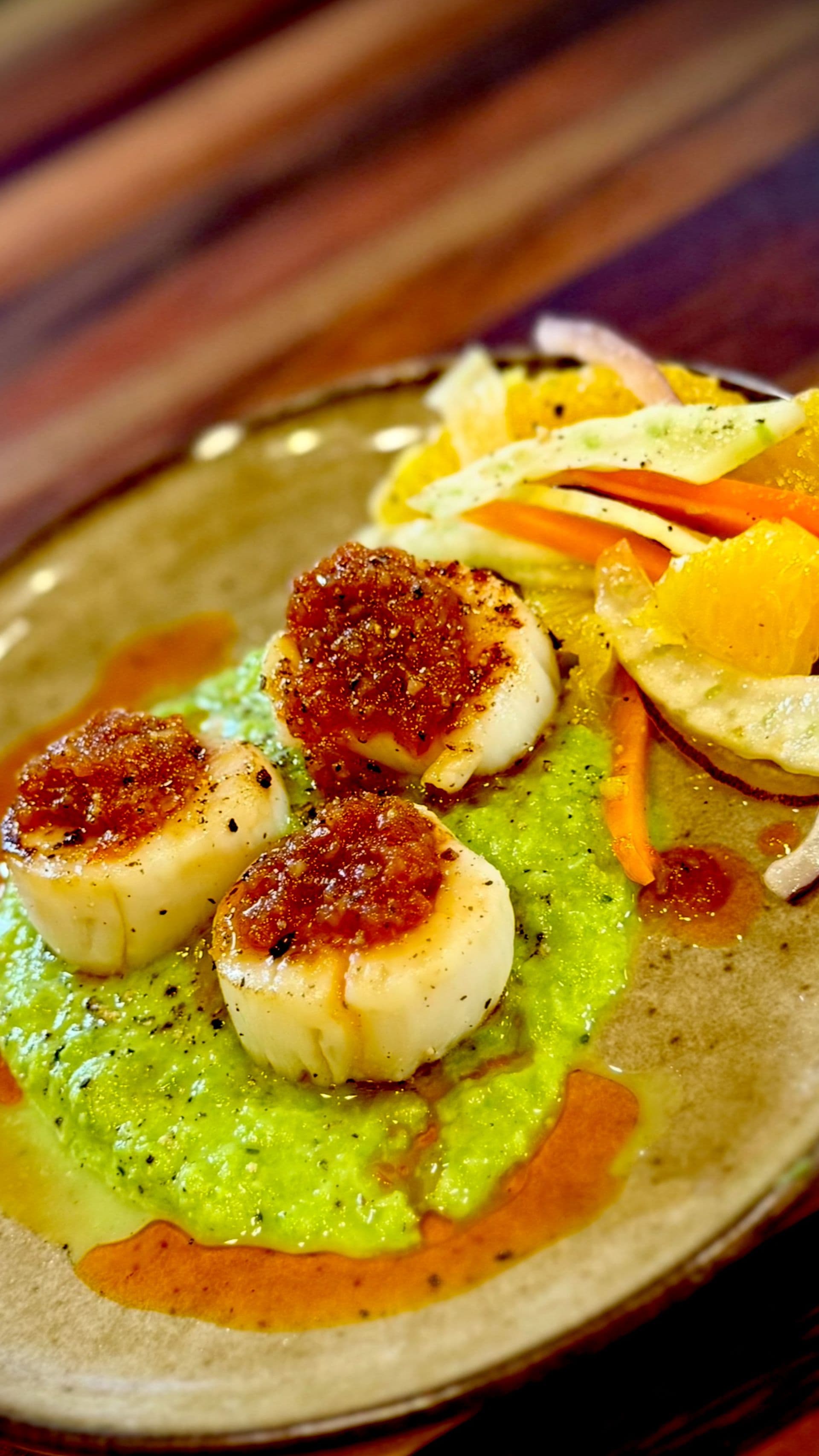 Seared Scallops with Ot Gan Den Hot Sauce